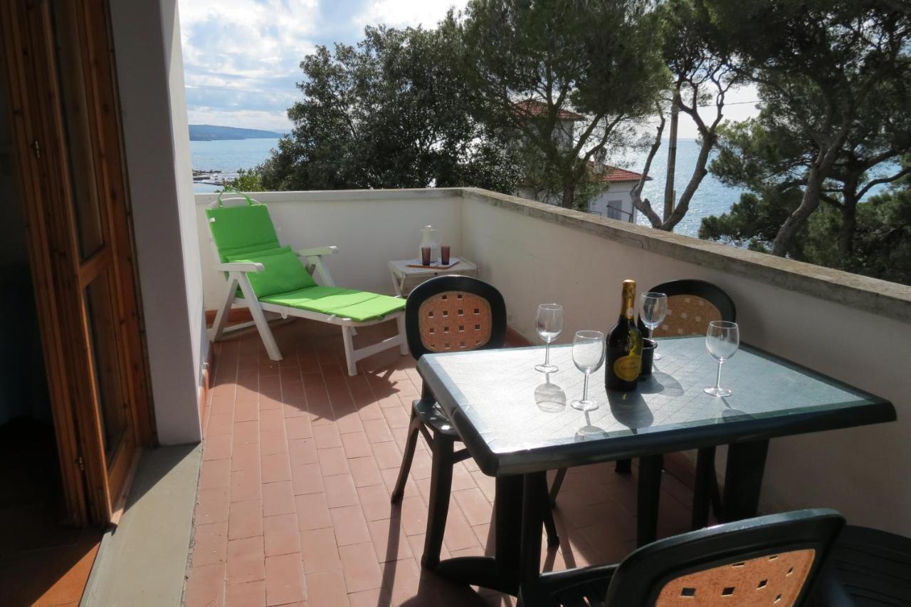 Bellavista Beachfront Apartments Quercianella Luaran gambar